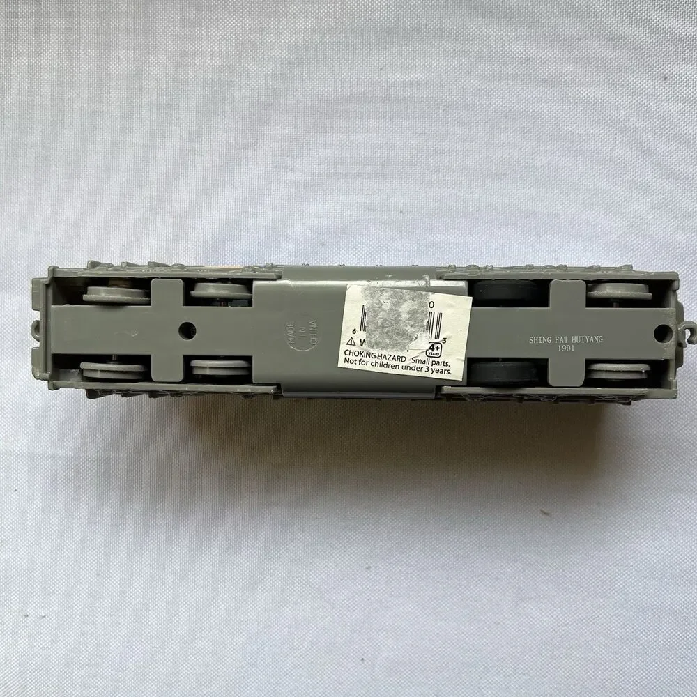 Freight Locomotive Pull Back Power Blue,Yellow & Silver #1872 NY &IL  Die Cast